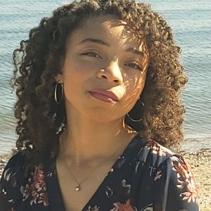 Meet your Posher, Ymonie